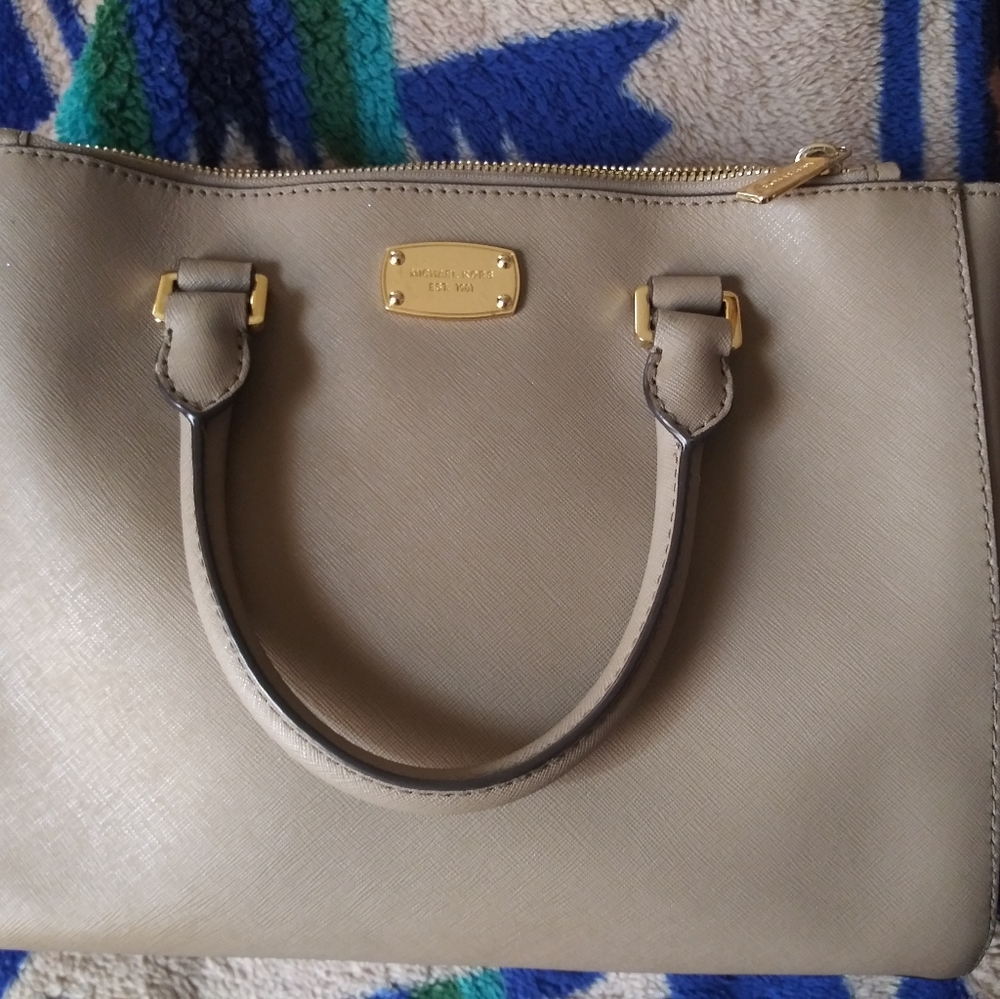 SOLD-Auth. Michael Kors Saffiano Leather Satchel